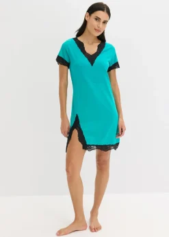 Camisón corto con un encaje delicado