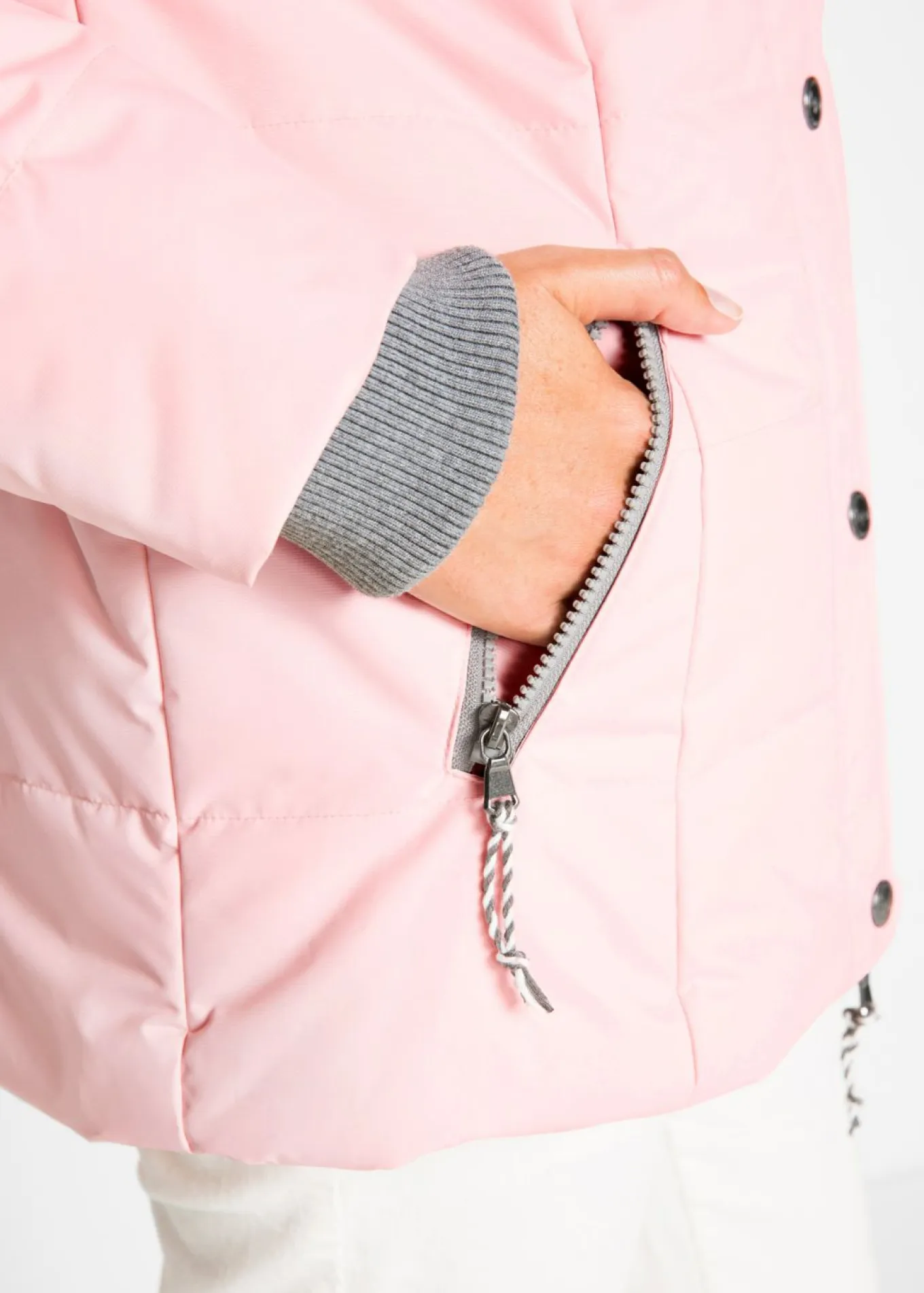 Cazadora de invierno con aspecto 2 en 1