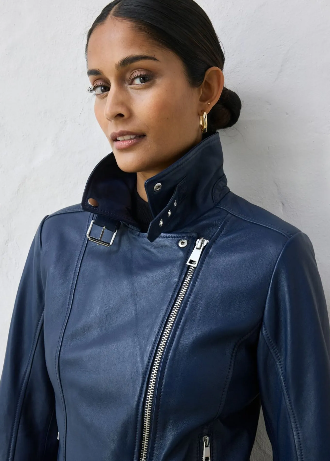 Cazadora motera de napa