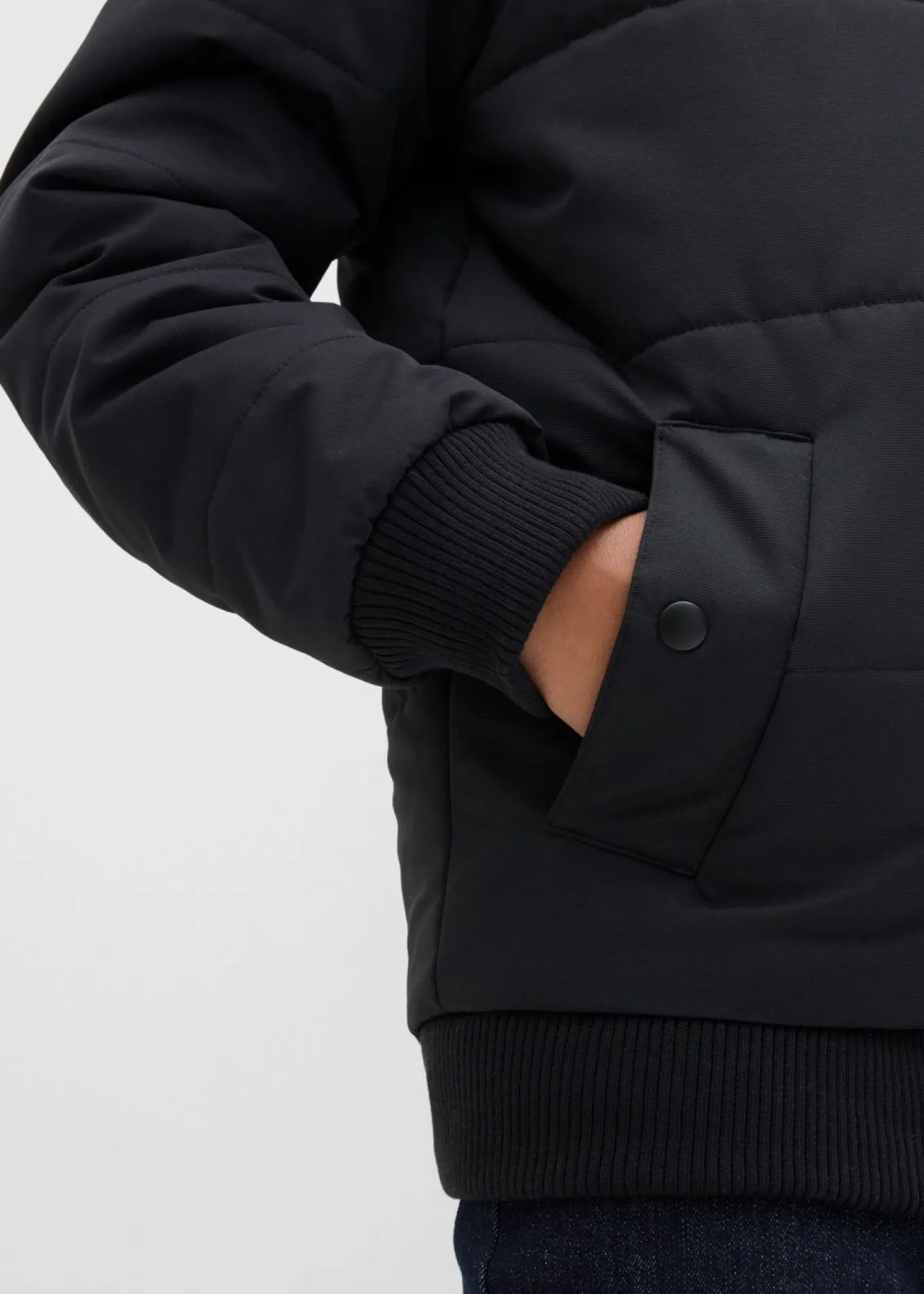 Chaqueta acolchada de invierno tipo cazadora con capucha