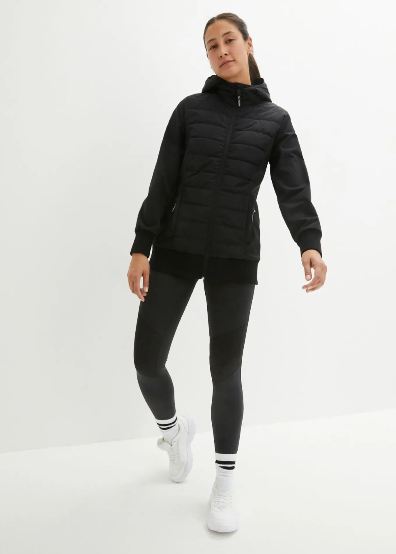 Chaqueta acolchada híbrida con mezcla de materiales, repelente al agua