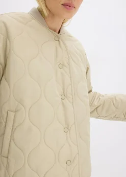 Chaqueta acolchada ultraligera con corte holgado