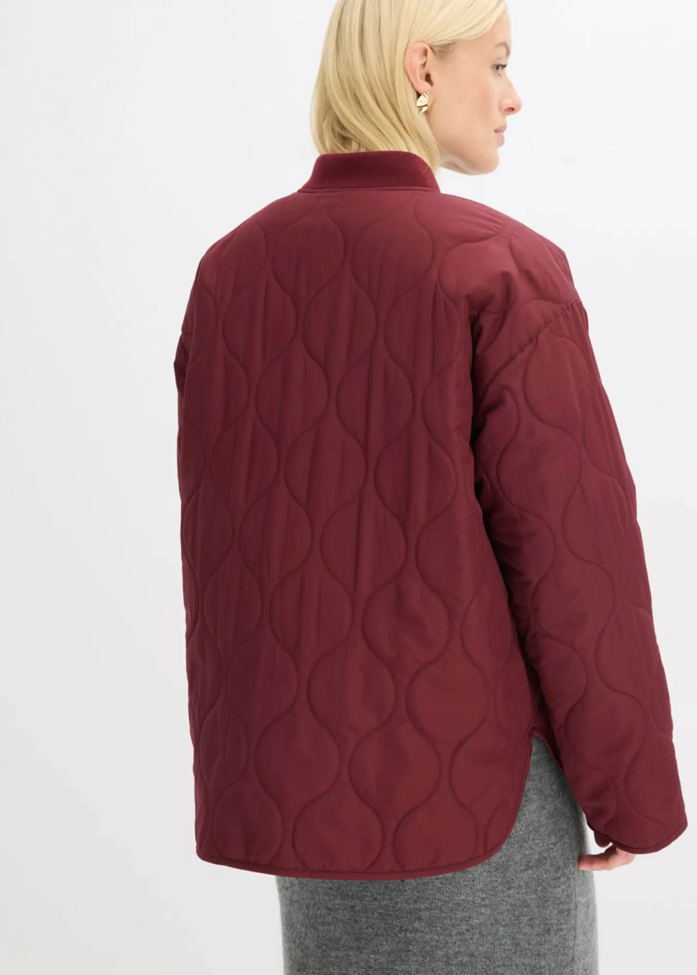 Chaqueta acolchada ultraligera con corte holgado