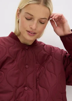 Chaqueta acolchada ultraligera con corte holgado