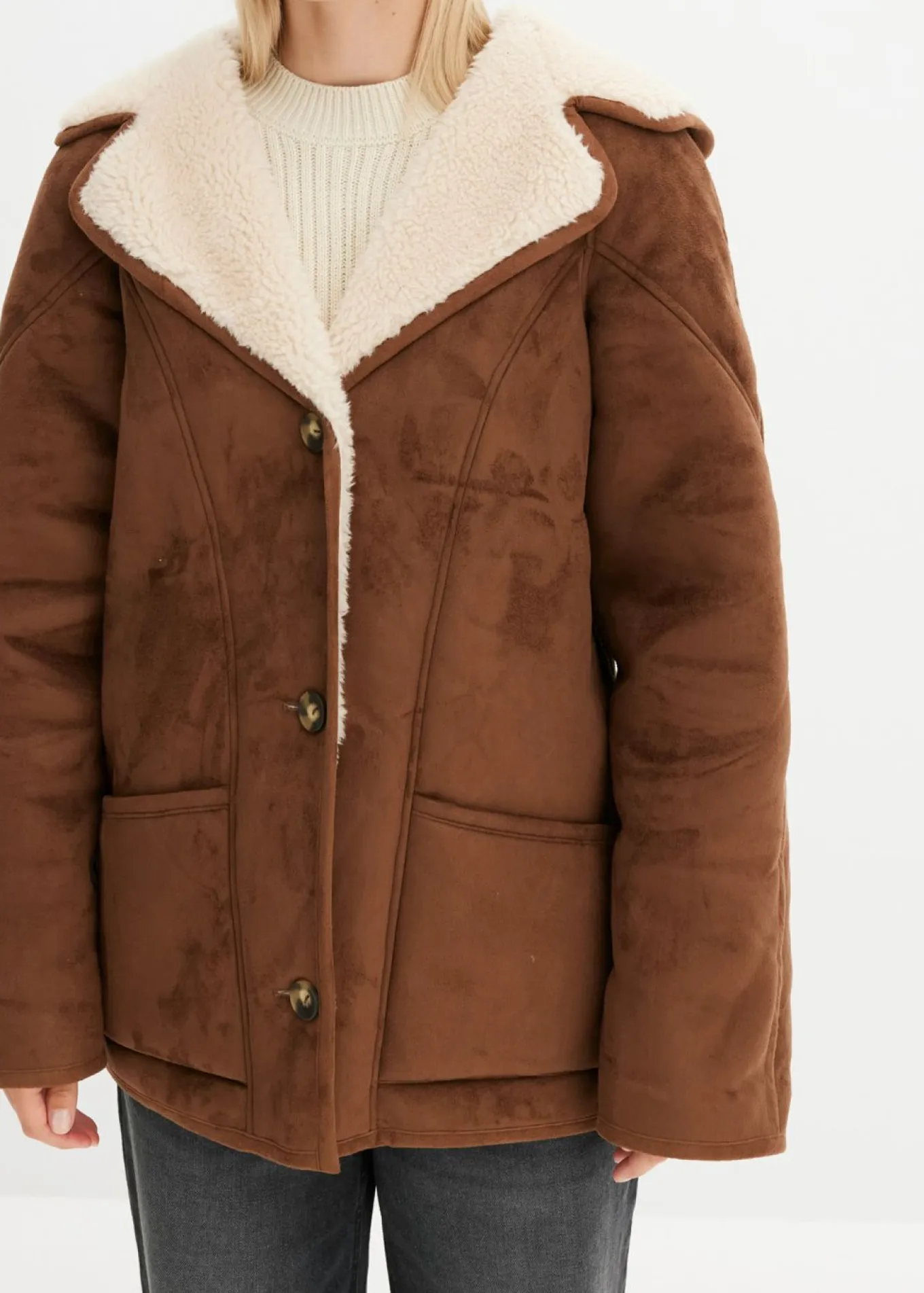 Chaqueta con capucha