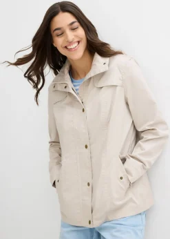 Chaqueta con cuello alto
