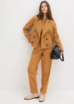 Chaqueta corta con aspecto de lana