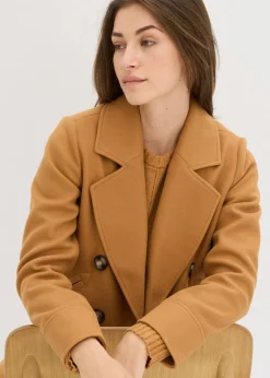 Chaqueta corta con aspecto de lana
