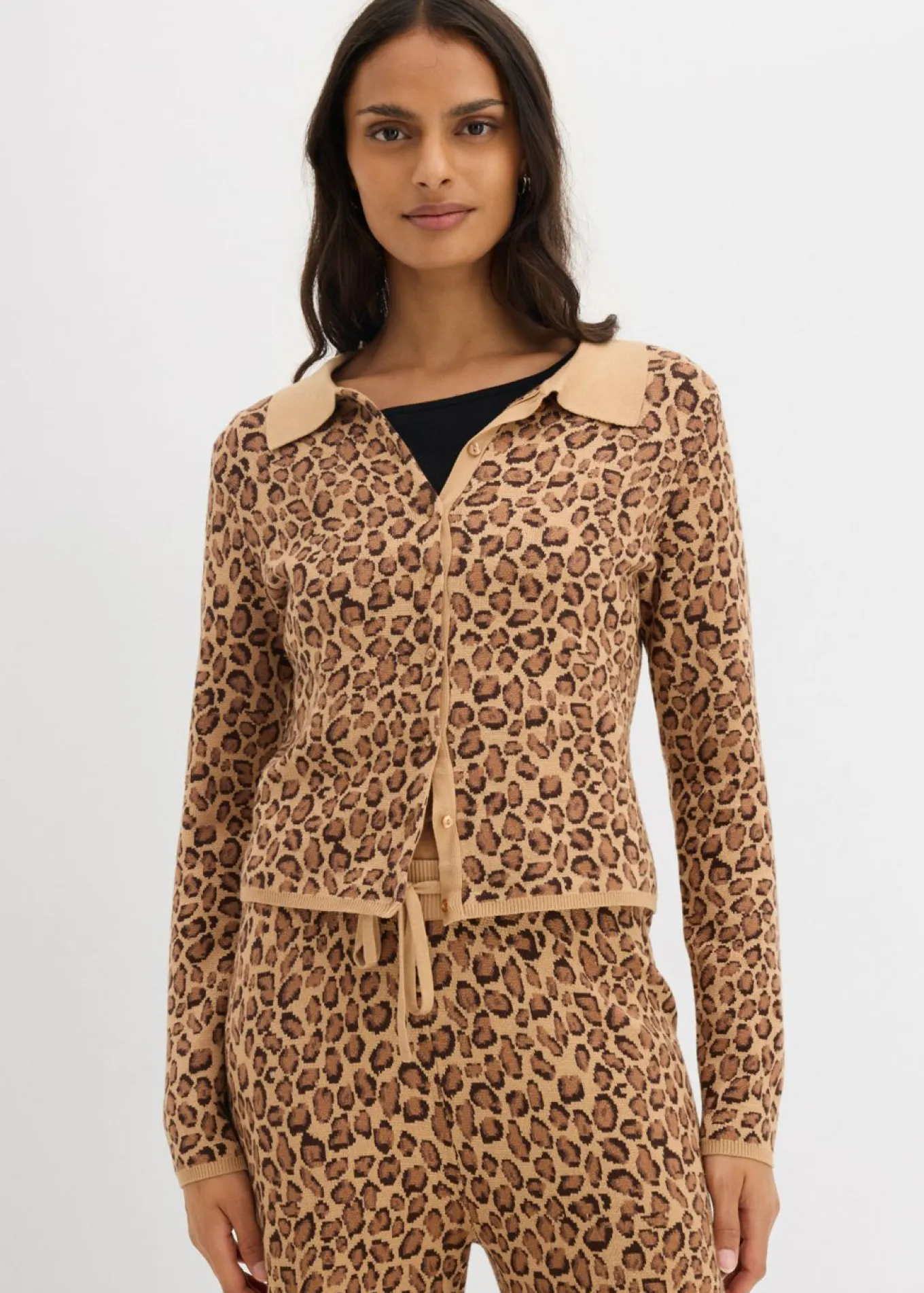 Chaqueta corta de punto fino