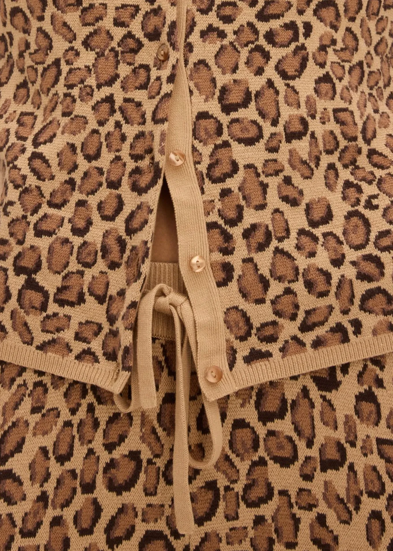 Chaqueta corta de punto fino