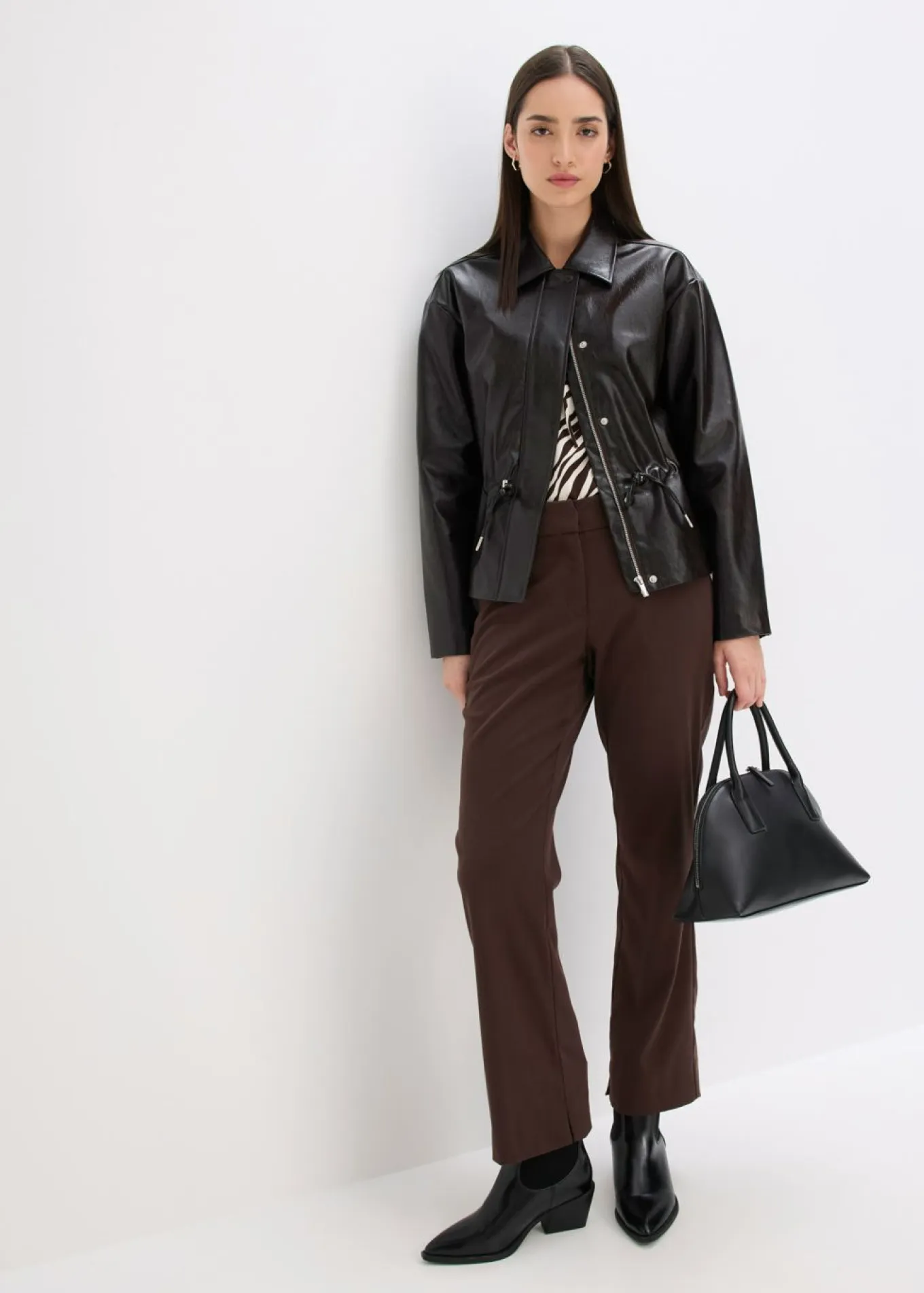 Chaqueta de charol sintético