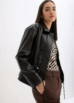 Chaqueta de charol sintético