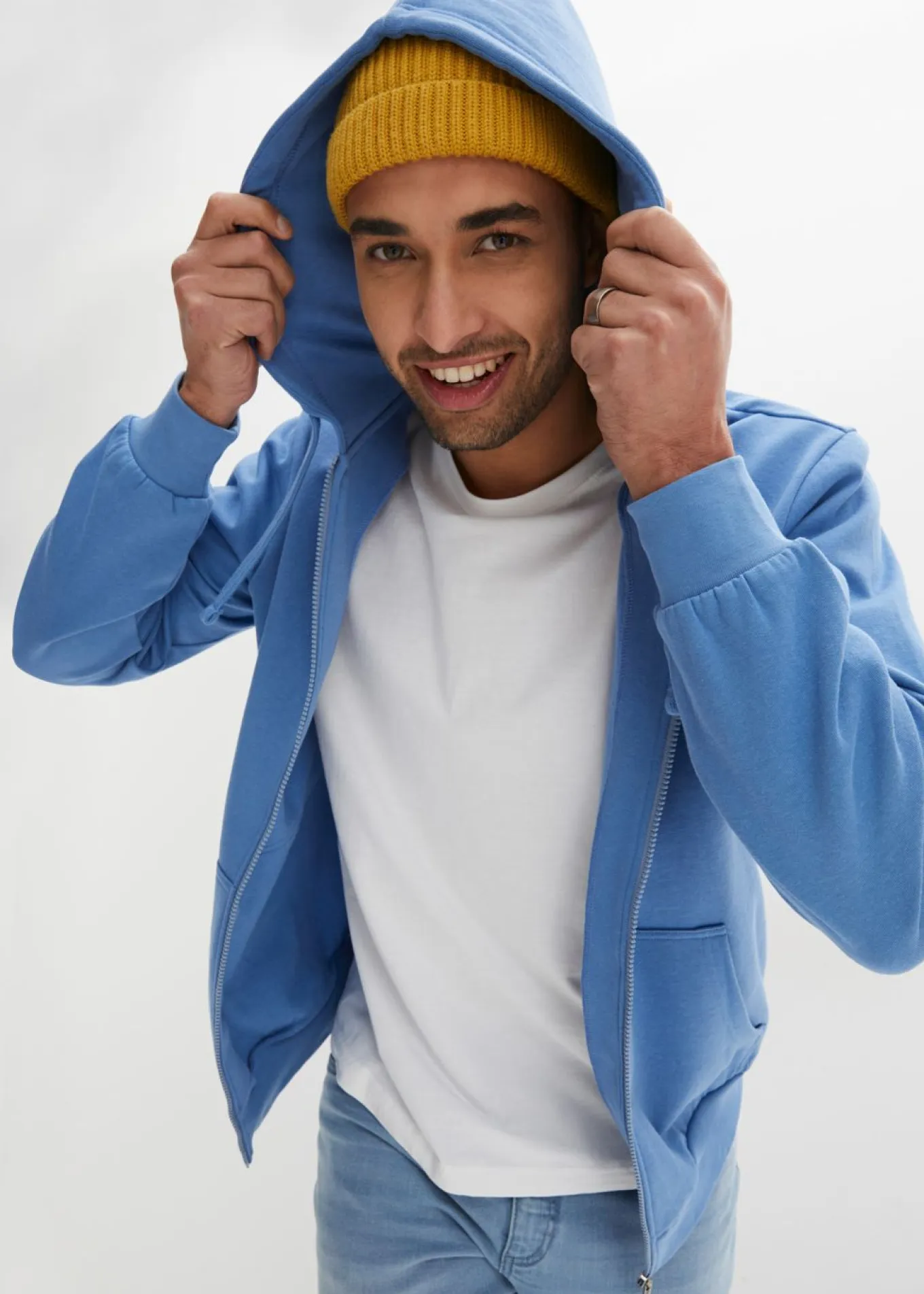 Chaqueta de chándal con capucha, regular fit