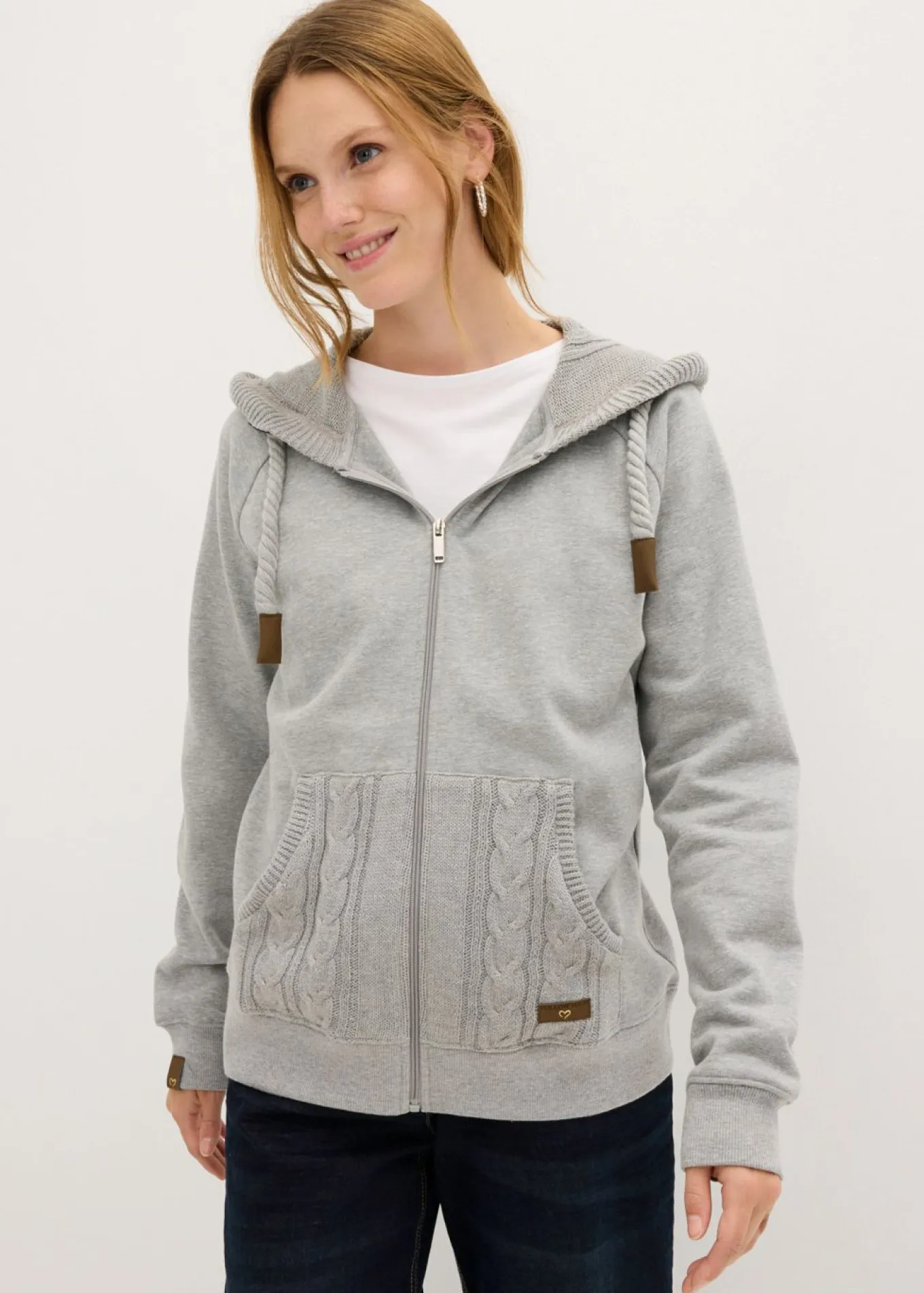 Chaqueta de chándal con capucha de punto y bolsillo