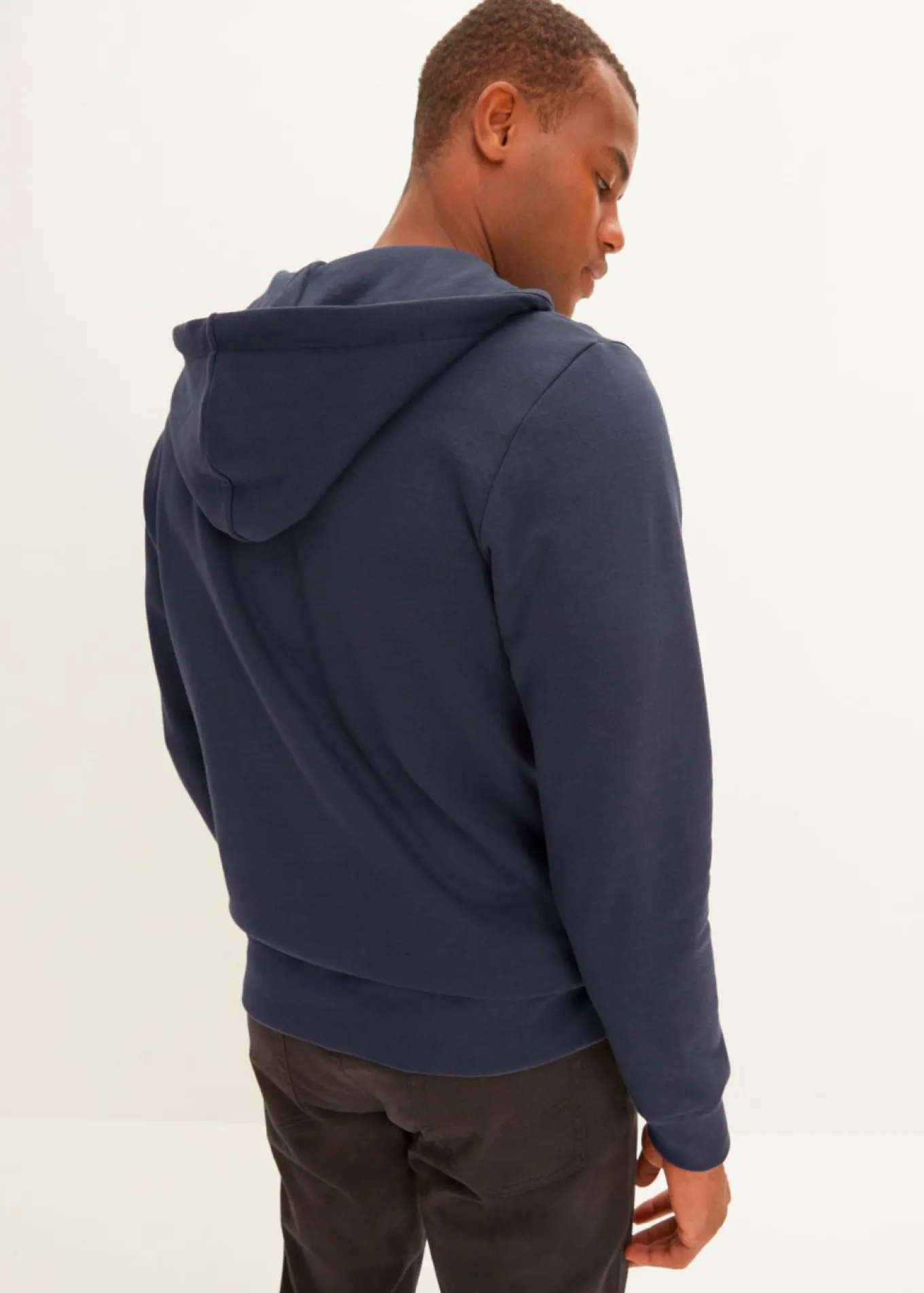 Chaqueta de chándal con capucha y cepillado interior