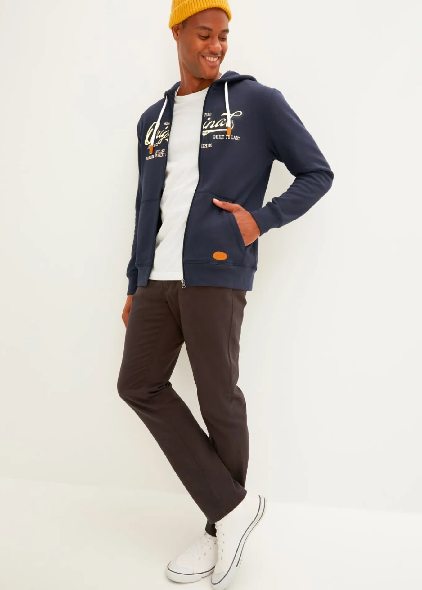 Chaqueta de chándal con capucha y cepillado interior