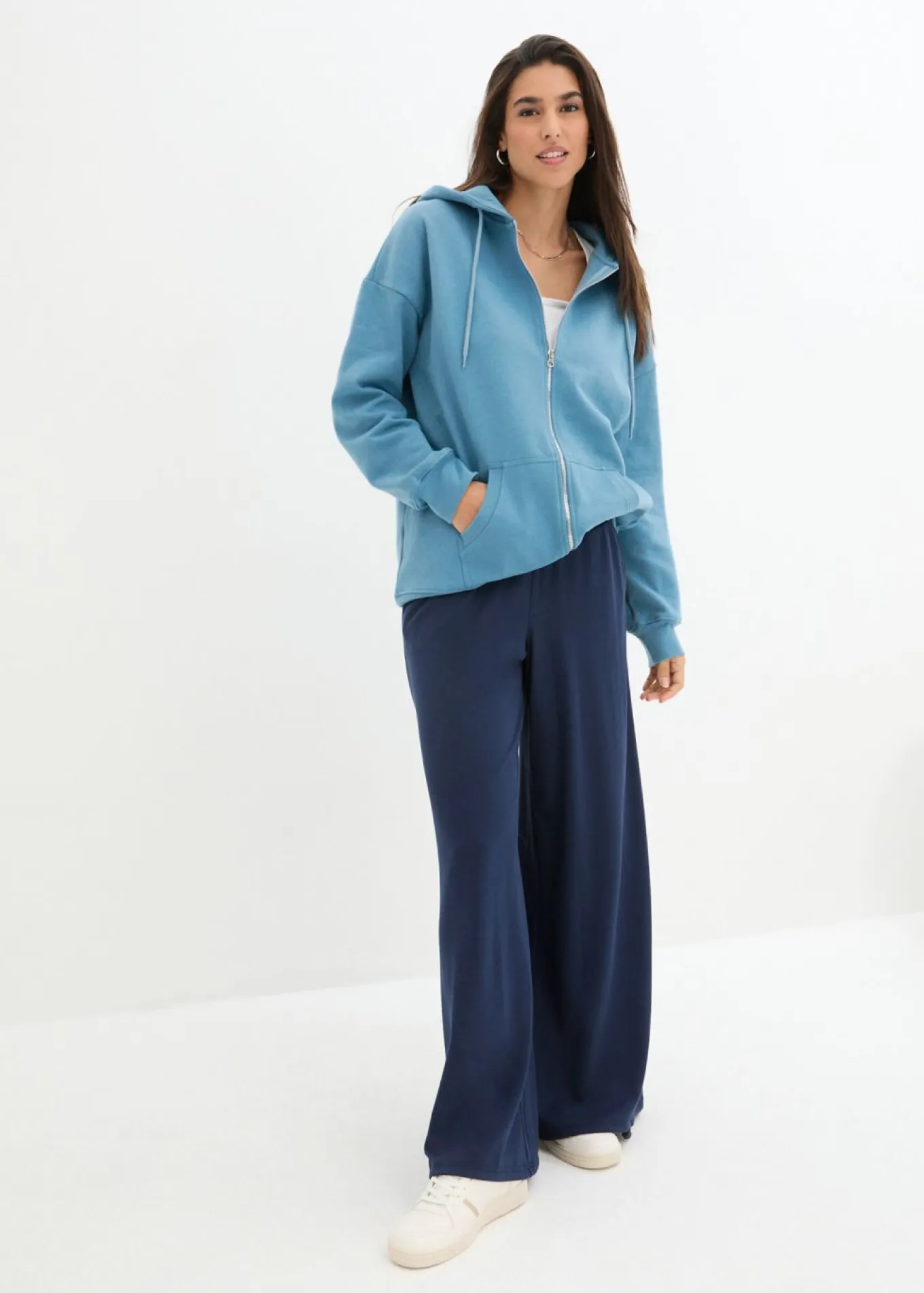 Chaqueta de chándal con capucha
