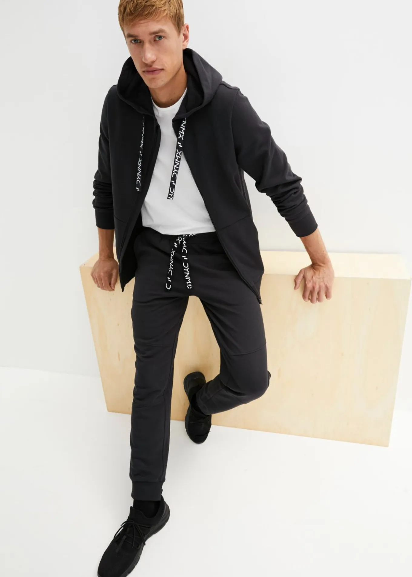 Chaqueta de chándal con capucha de algodón orgánico