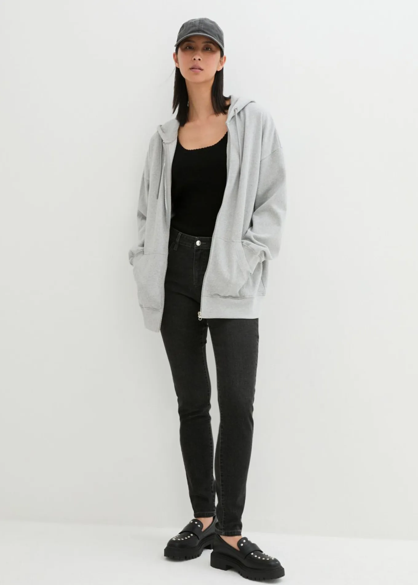 Chaqueta de chándal con capucha