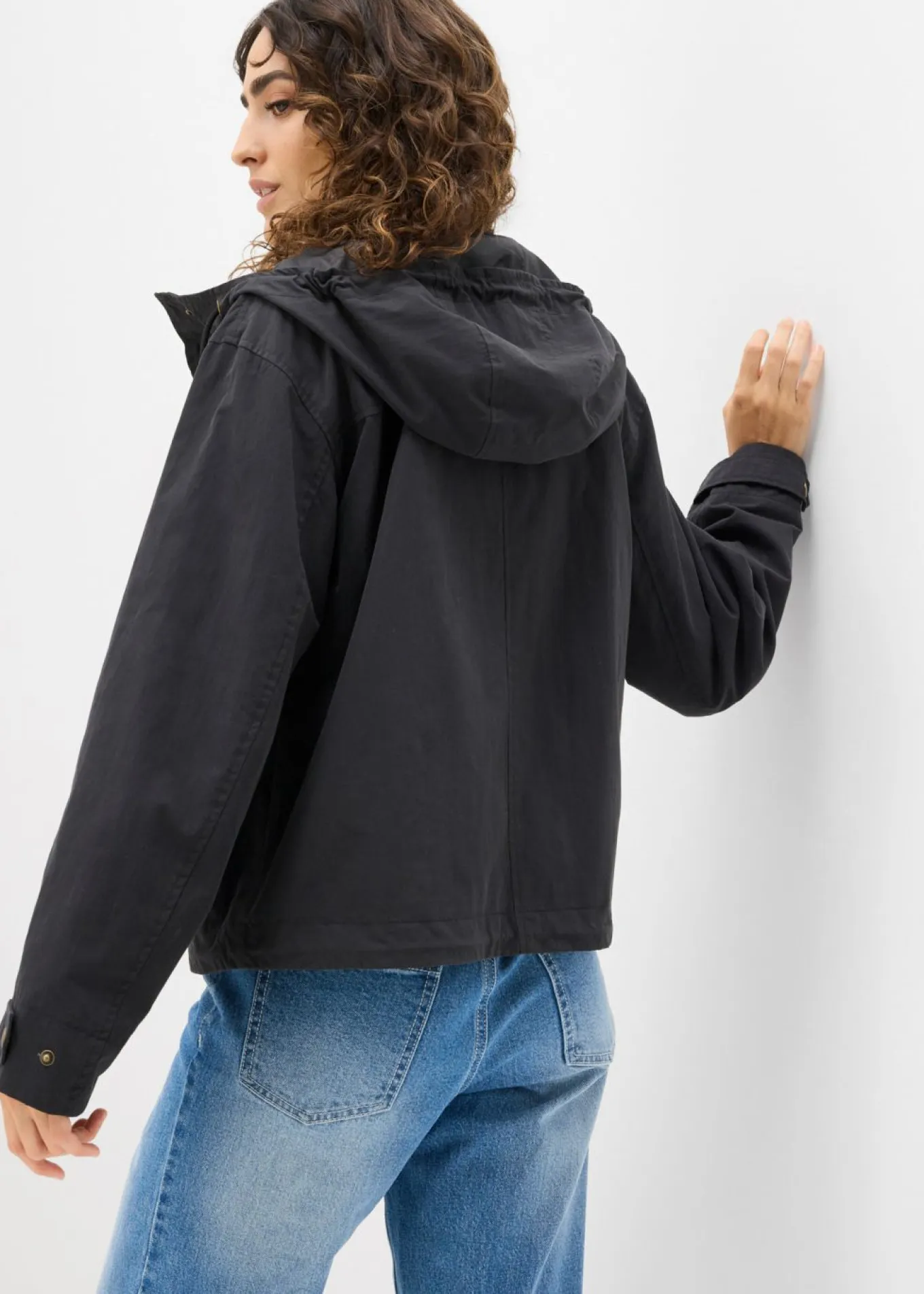 Chaqueta de entretiempo con capucha