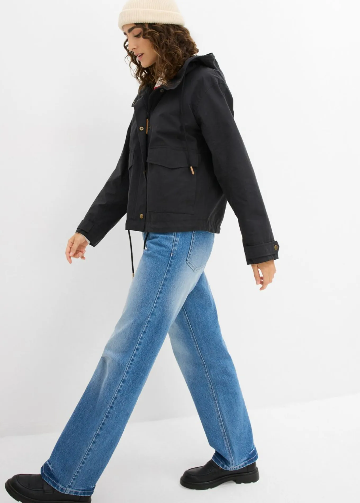 Chaqueta de entretiempo con capucha