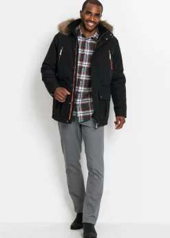 Chaqueta de invierno con capucha desmontable y material repelente al agua