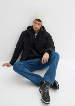 Chaqueta de invierno con capucha y muchos bolsillos prácticos