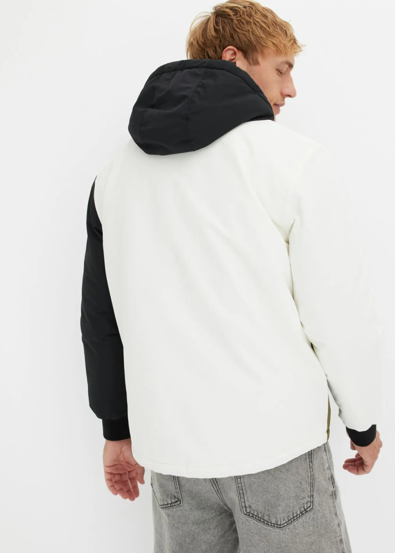 Chaqueta de invierno con capucha en color block