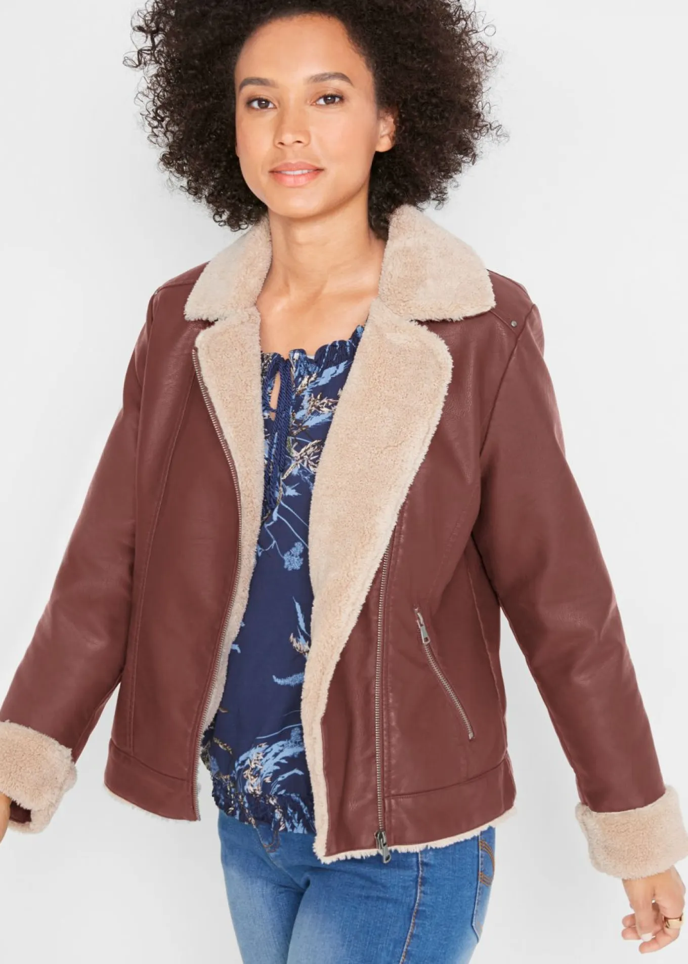 Chaqueta de piel sintética, con forro