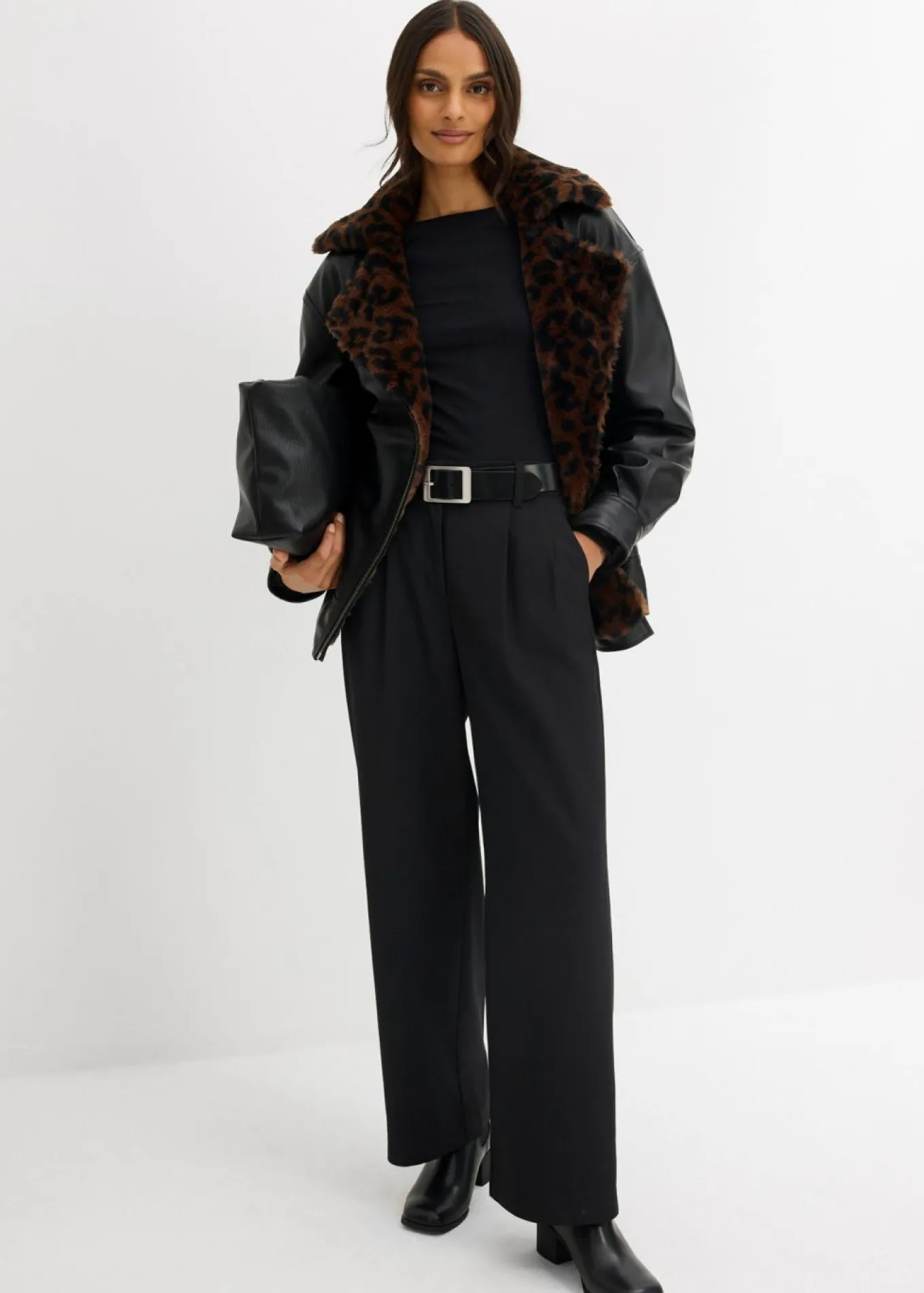 Chaqueta de piel sintética con pelo sintético de leopardo