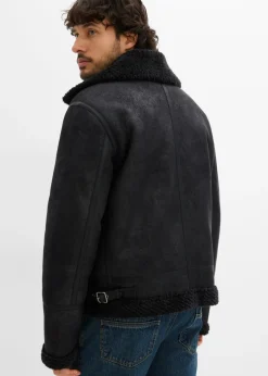 Chaqueta de piel sintética con forro polar