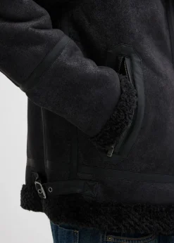 Chaqueta de piel sintética con forro polar