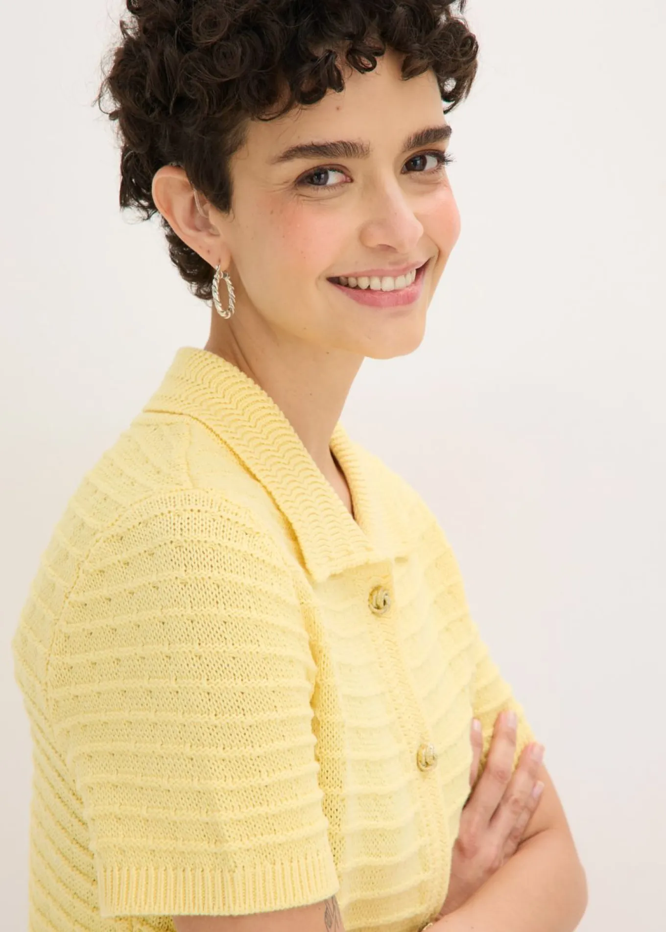 Chaqueta de punto con botones decorativos