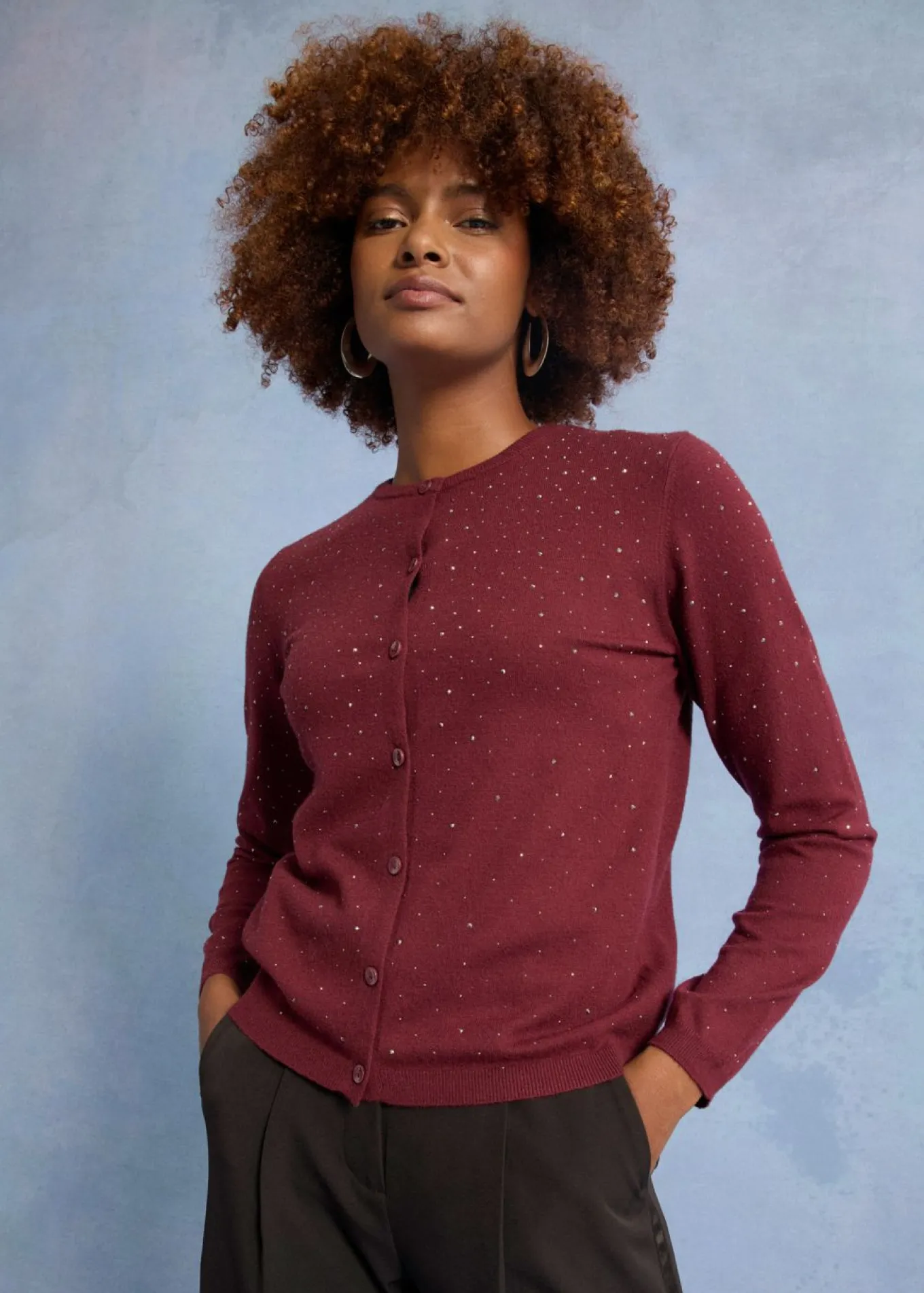 Chaqueta de punto con piedras brillantes