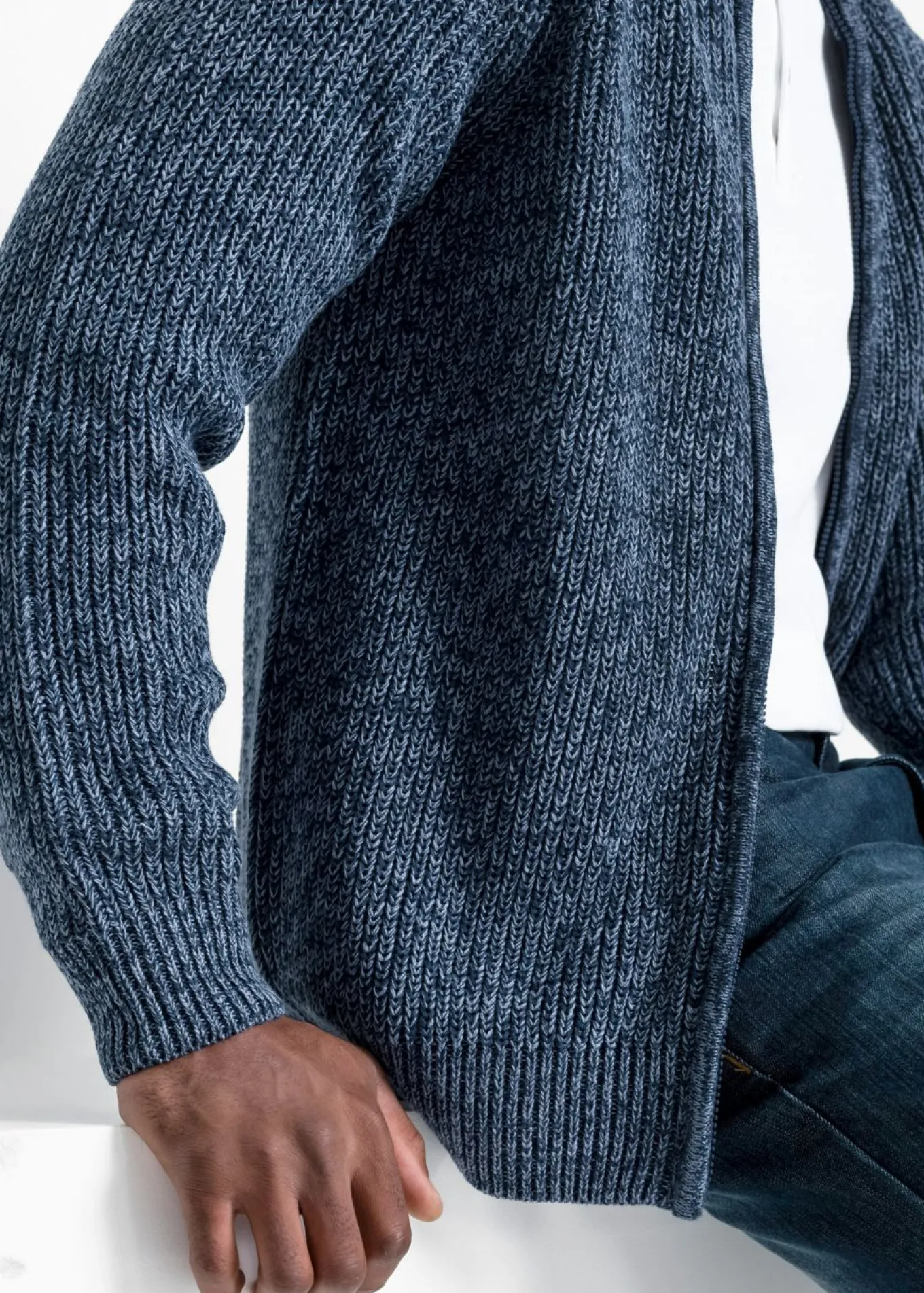 Chaqueta de punto grueso con capucha de suave mezcla de algodón
