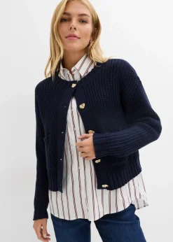 Chaqueta de punto grueso con botones con efecto martillado