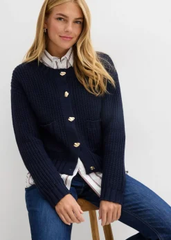 Chaqueta de punto grueso con botones con efecto martillado