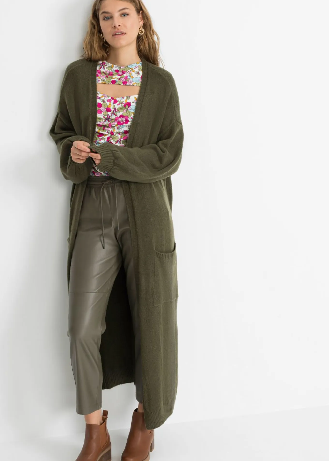 Chaqueta de punto holgada de largo midi