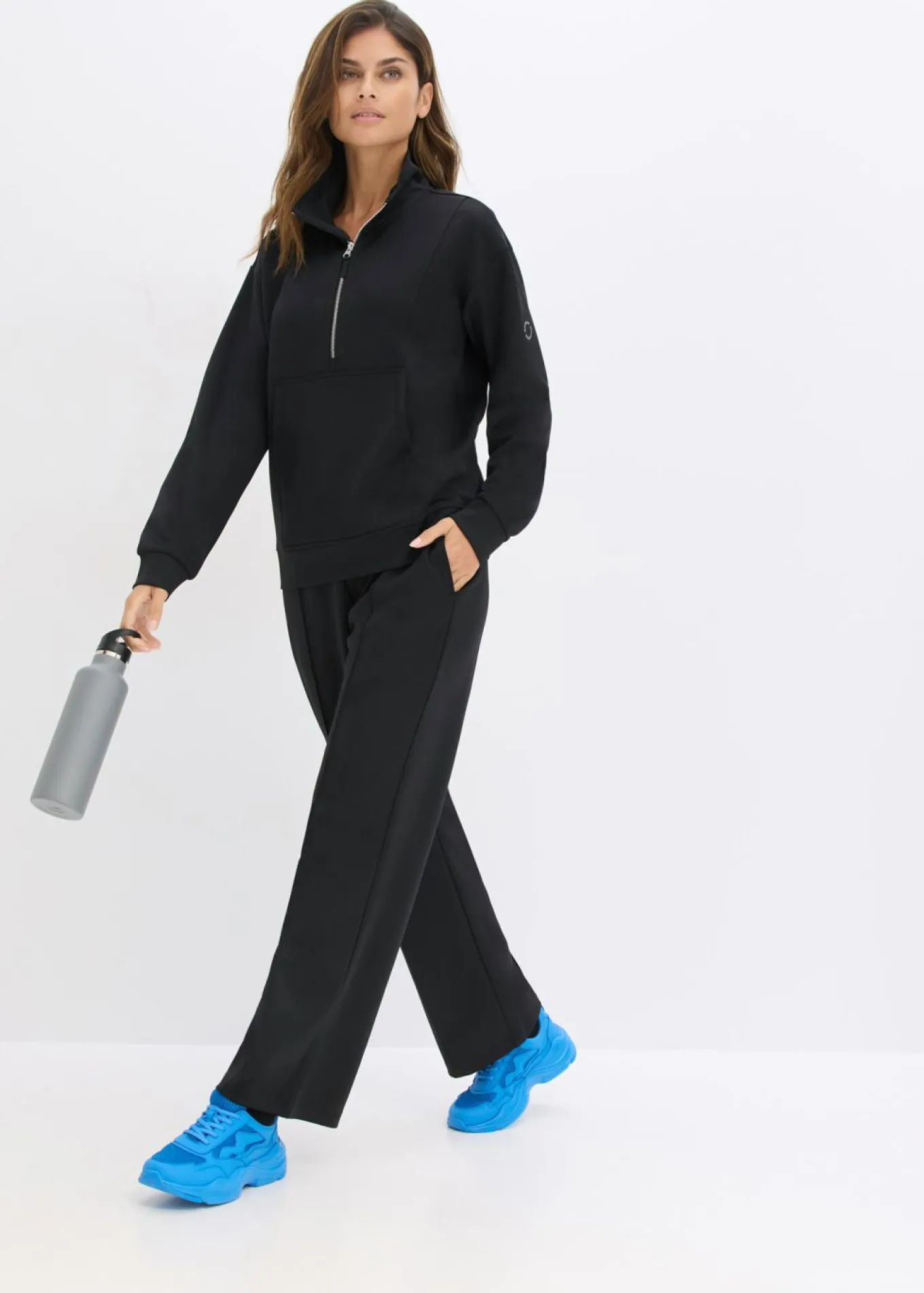 Chaqueta deportiva con cuello alto