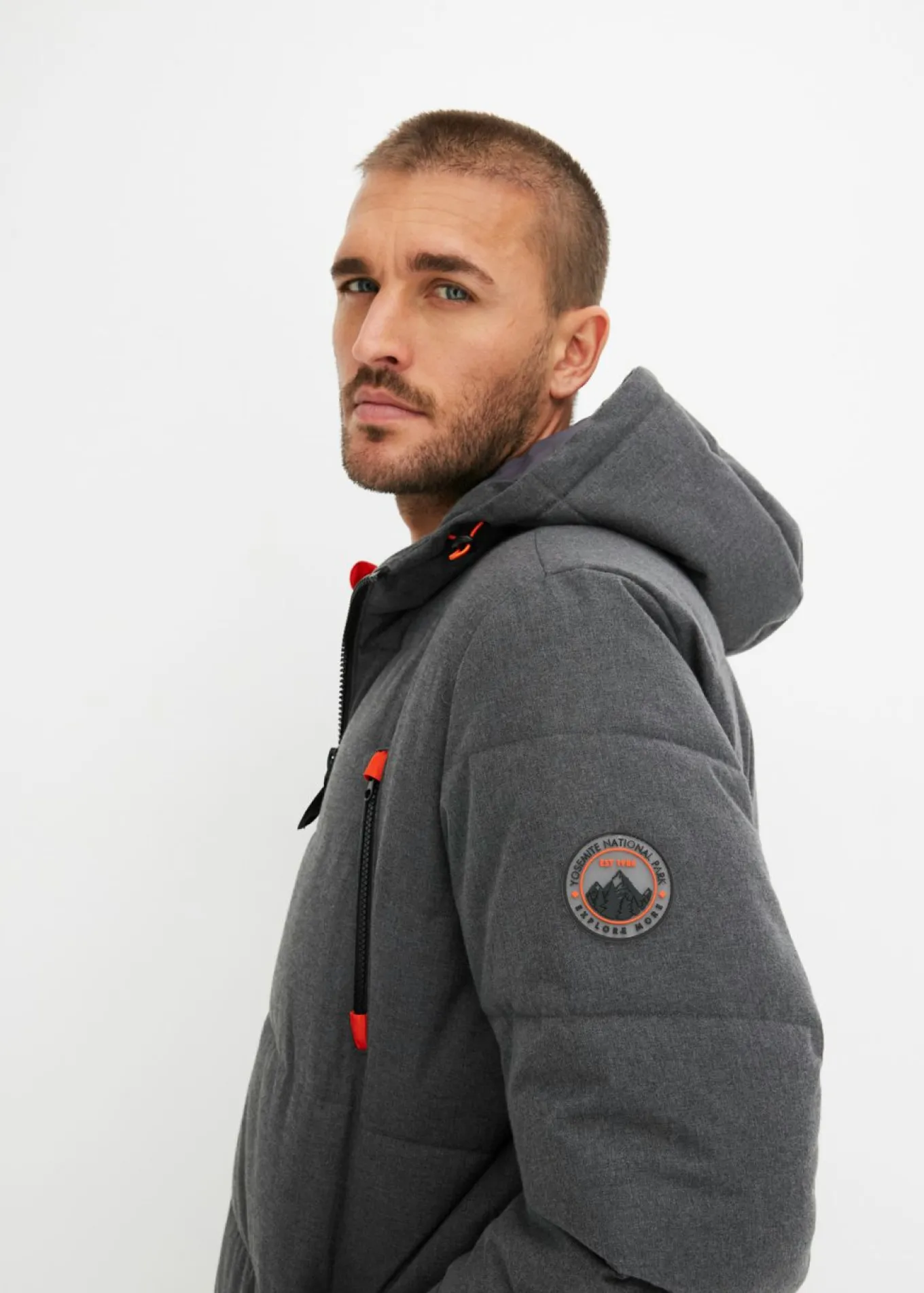 Chaqueta funcional acolchada, con forro cálido, e impermeable