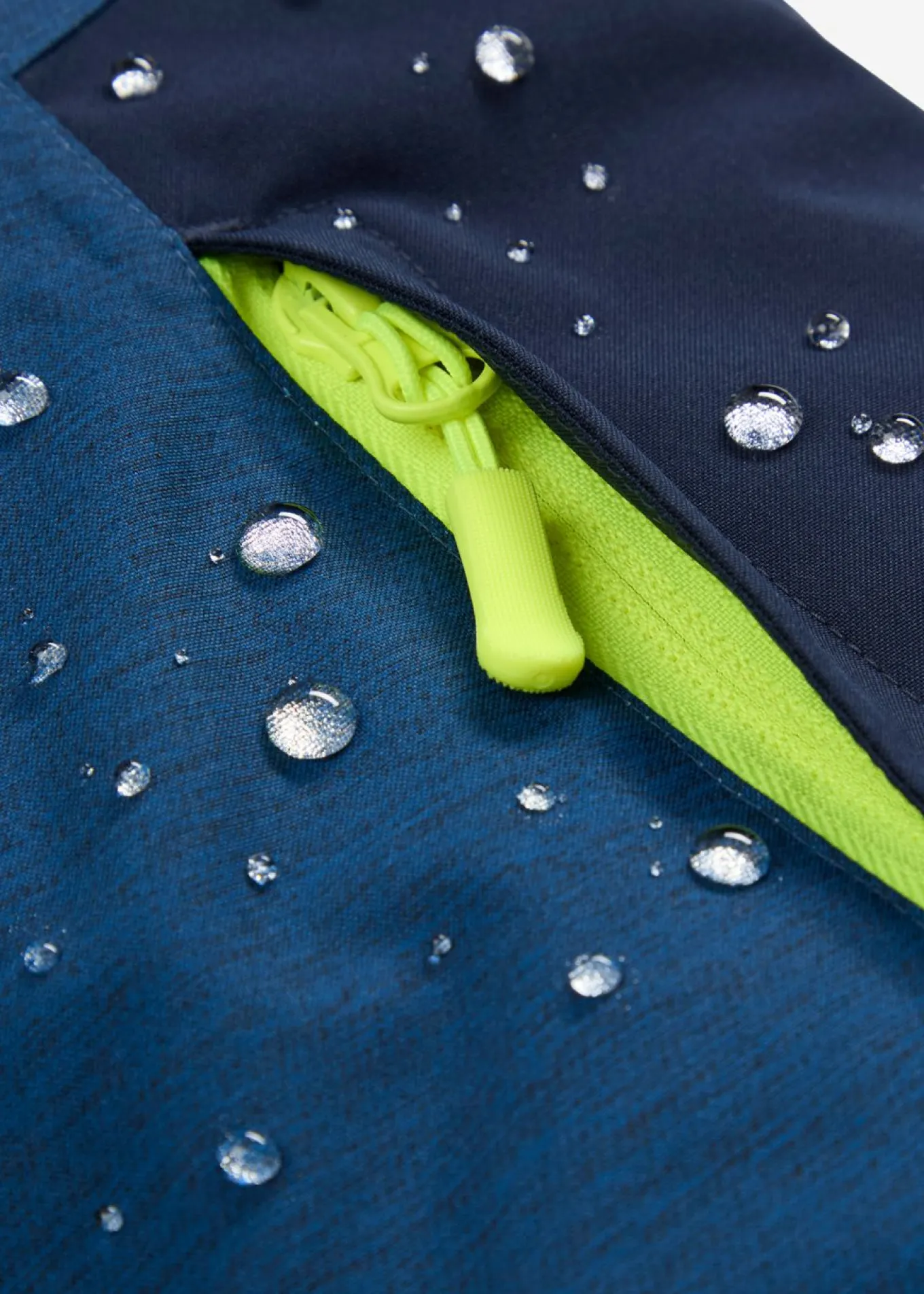 Chaqueta funcional impermeable para invierno