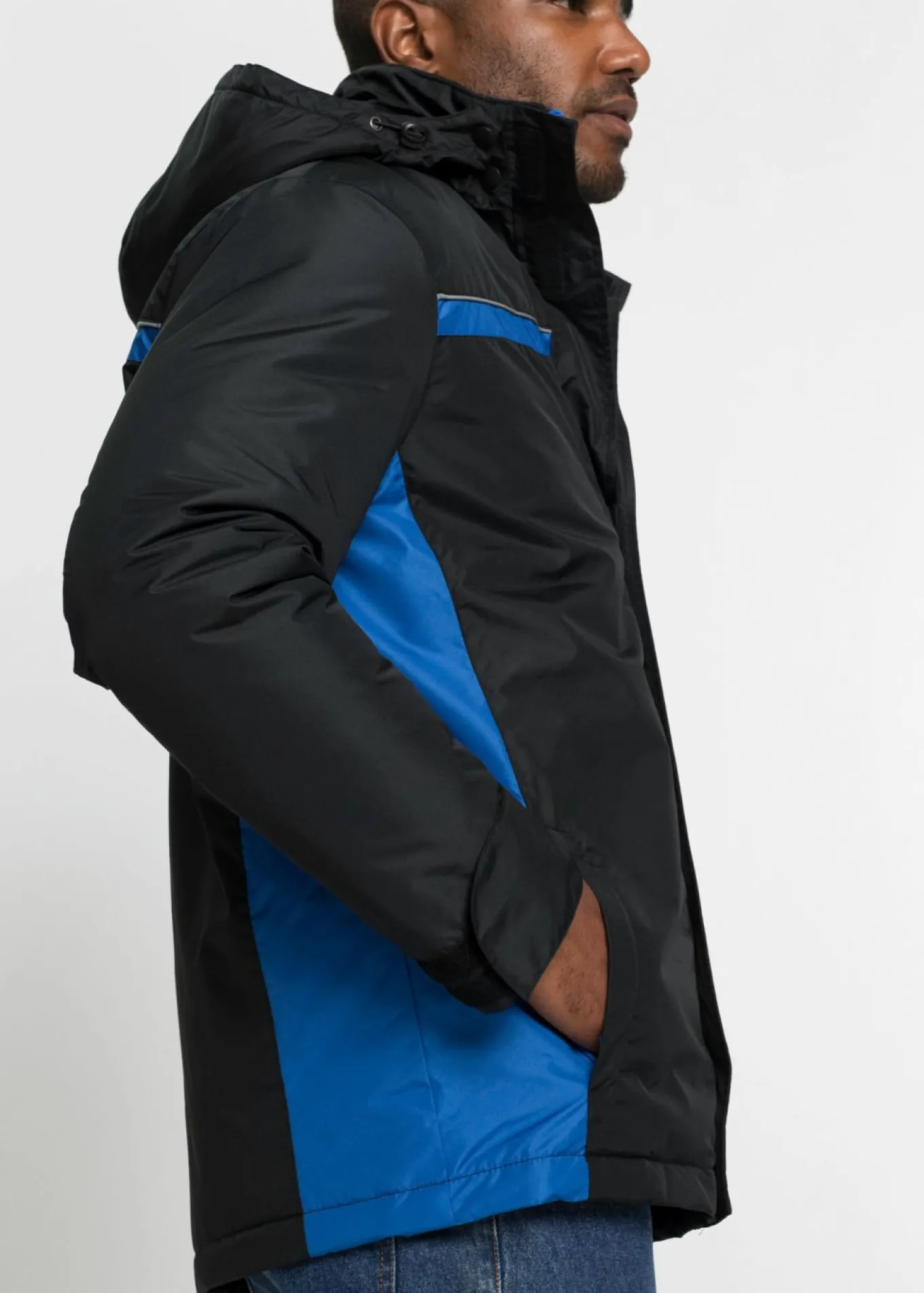 Chaqueta funcional impermeable con capucha desmontable