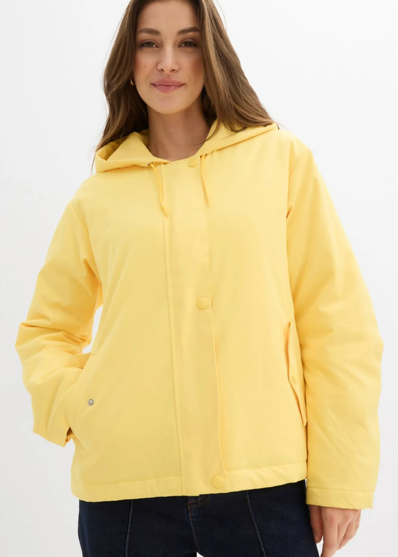 Chaqueta funcional ligeramente acolchada de material repelente al agua