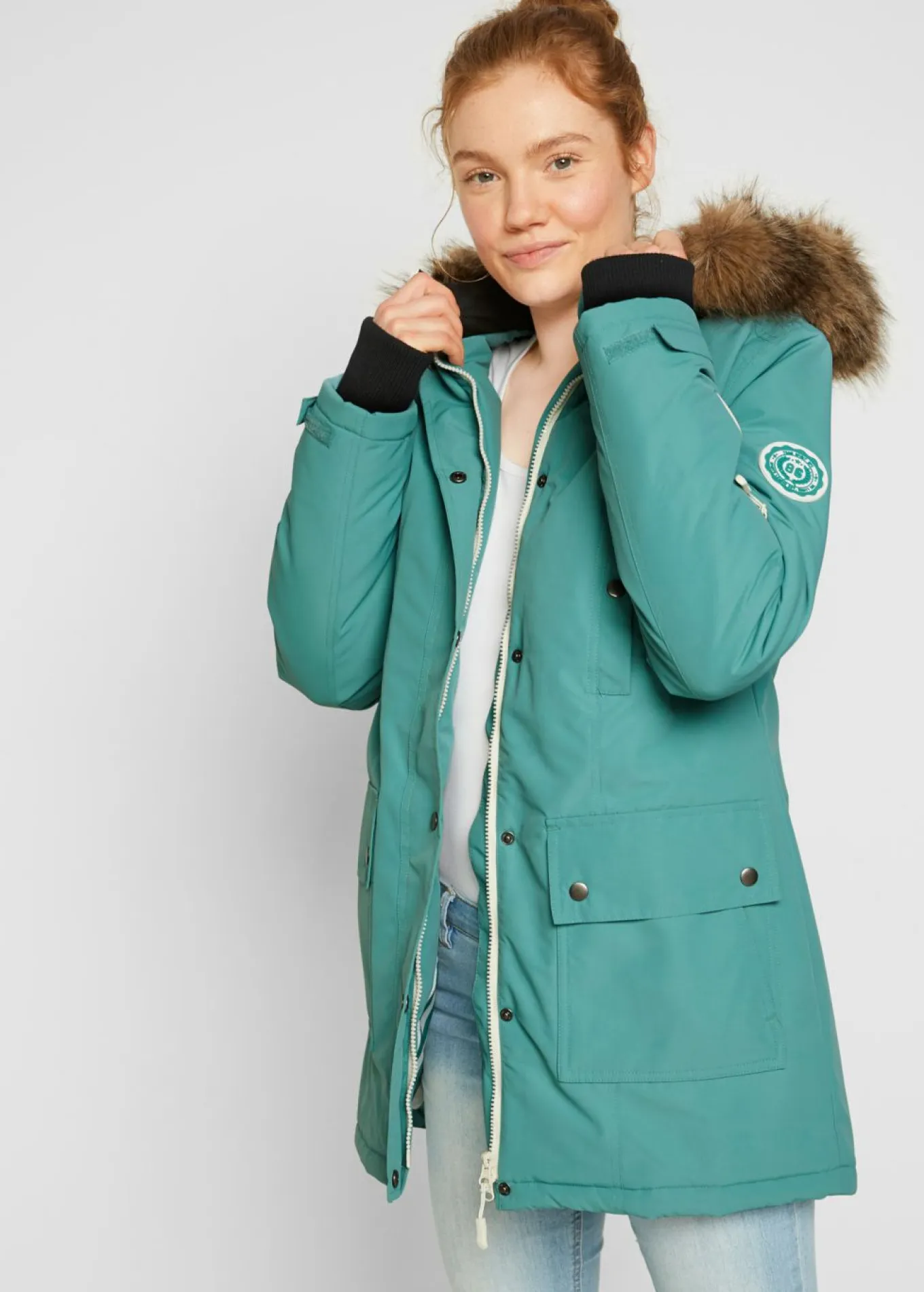 Chaqueta funcional outdoor con capucha