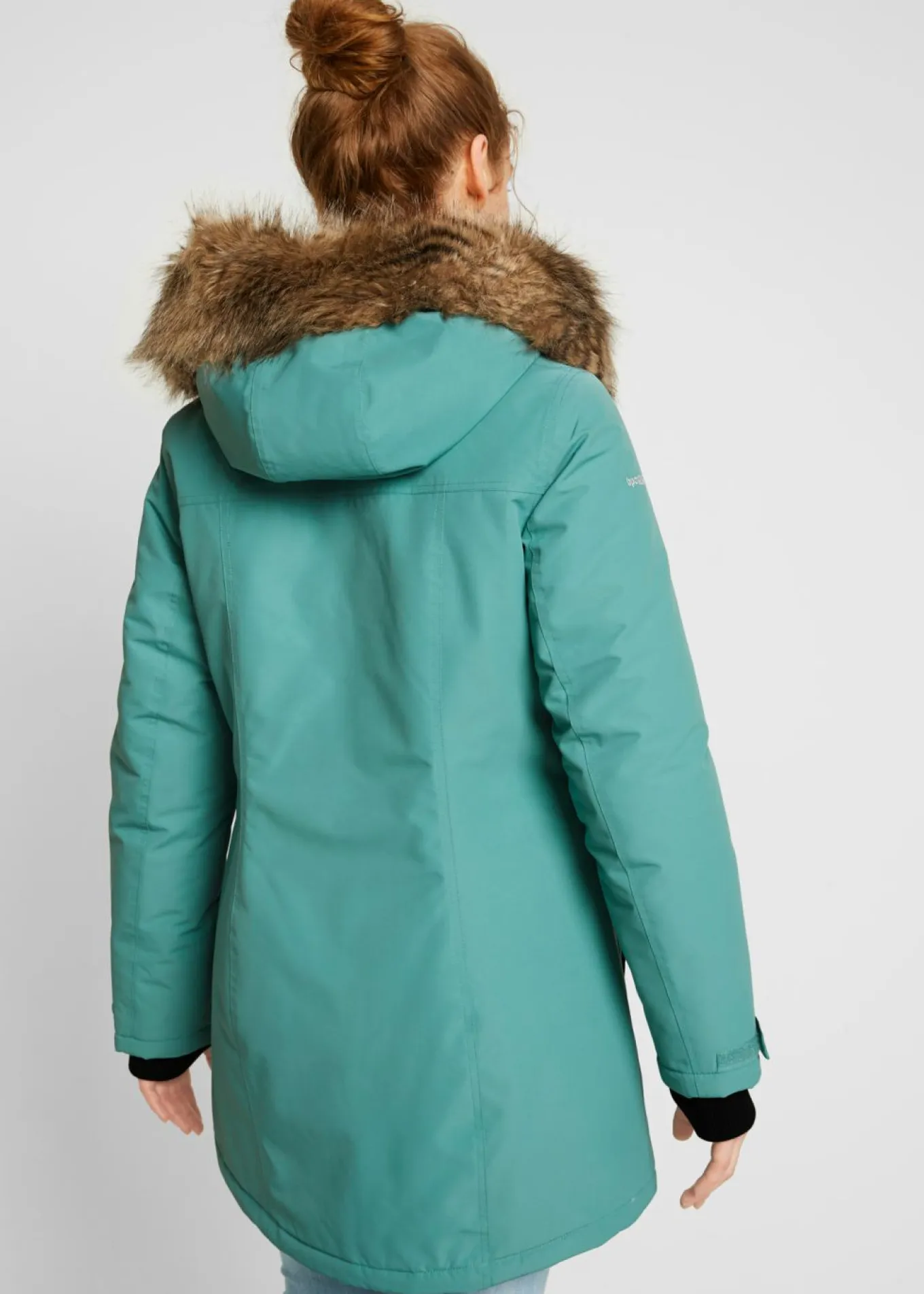 Chaqueta funcional outdoor con capucha