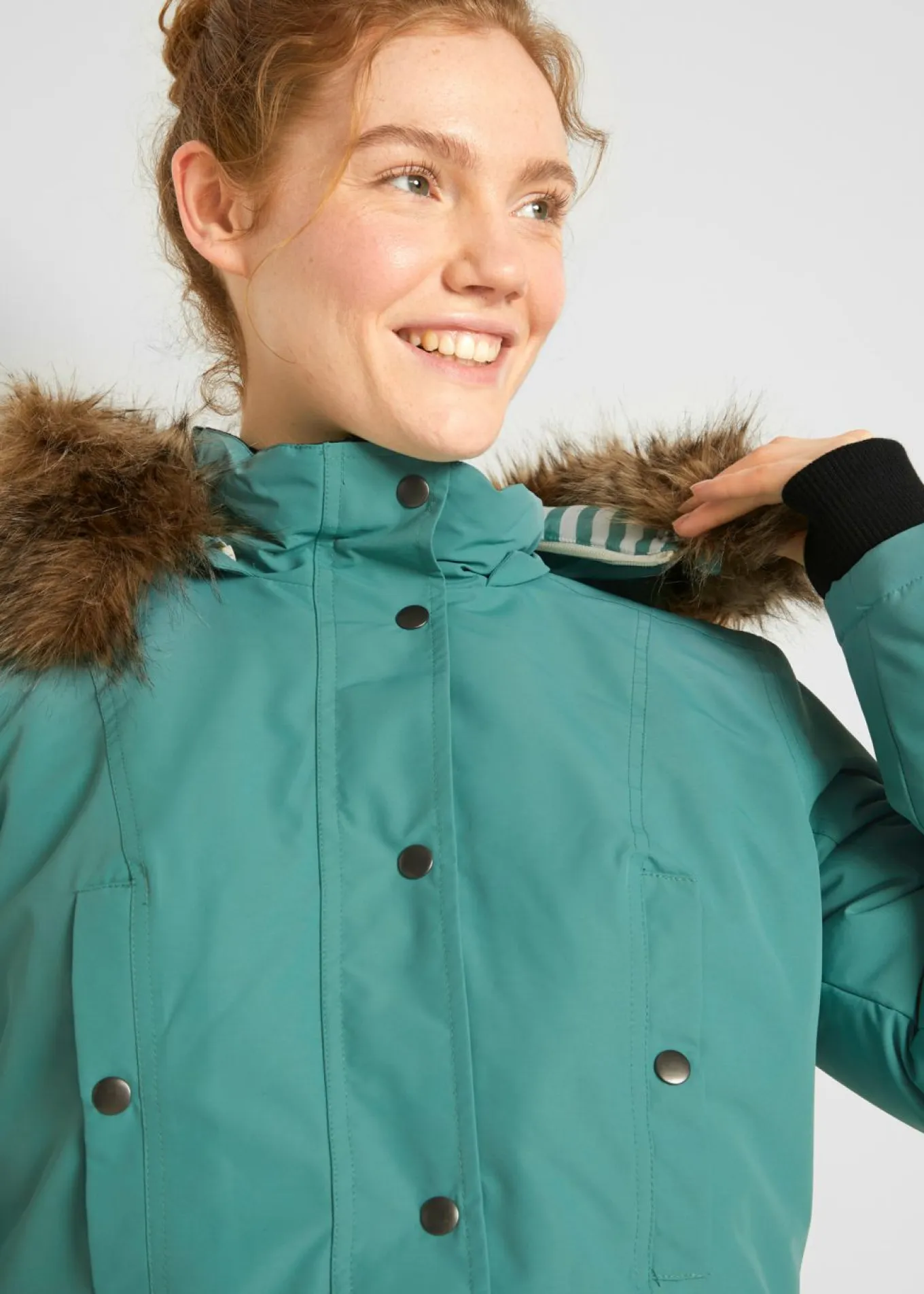 Chaqueta funcional outdoor con capucha