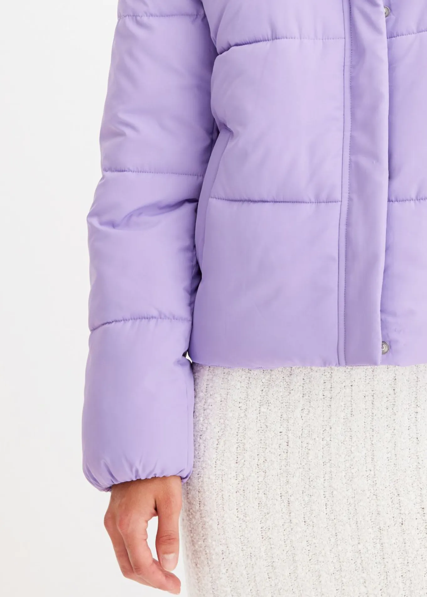 Chaqueta guateada con cuello alto