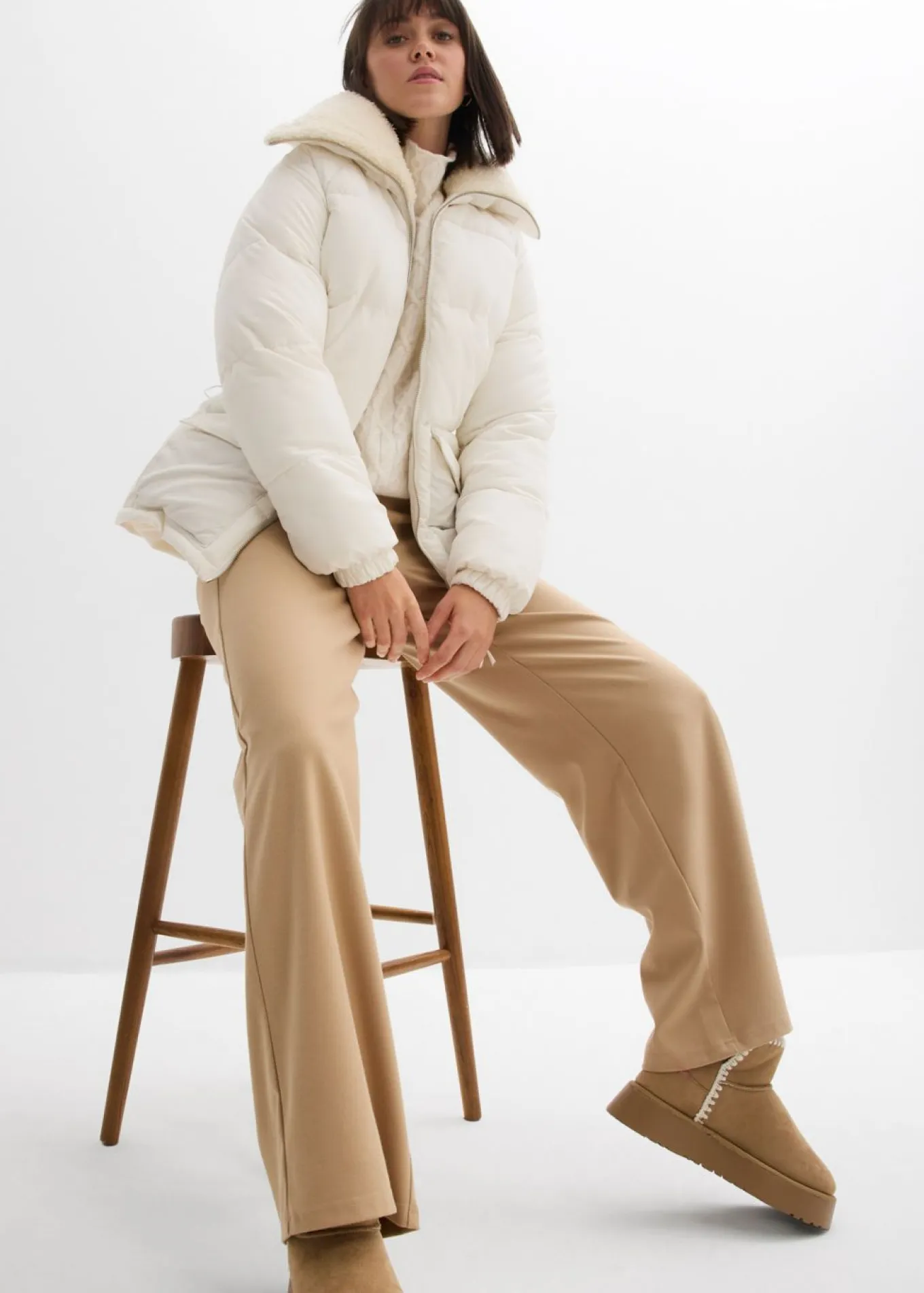 Chaqueta guateada con cuello de pelo