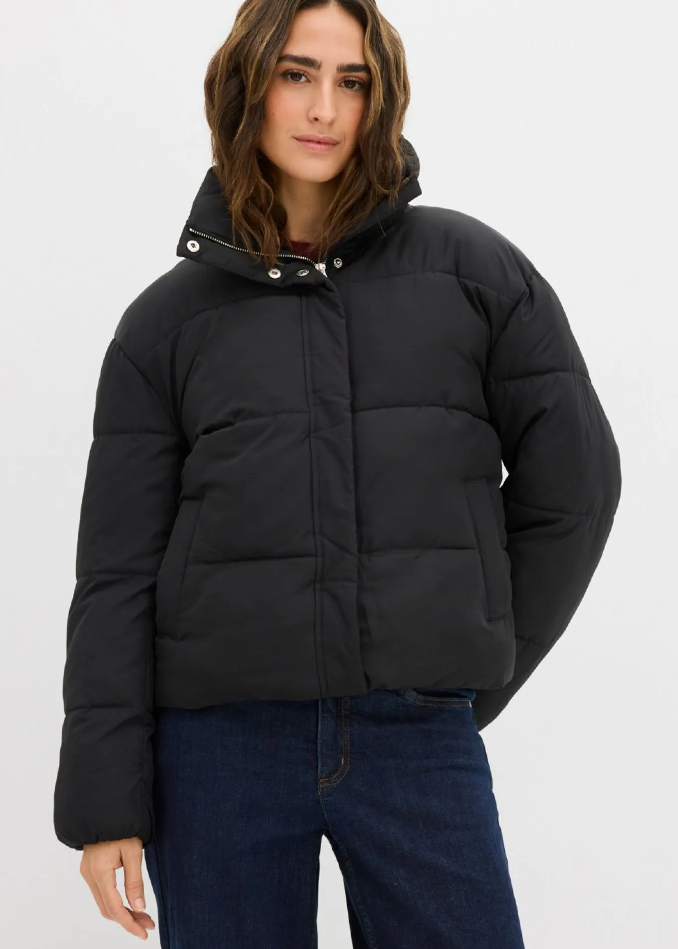 Chaqueta guateada con cuello alto