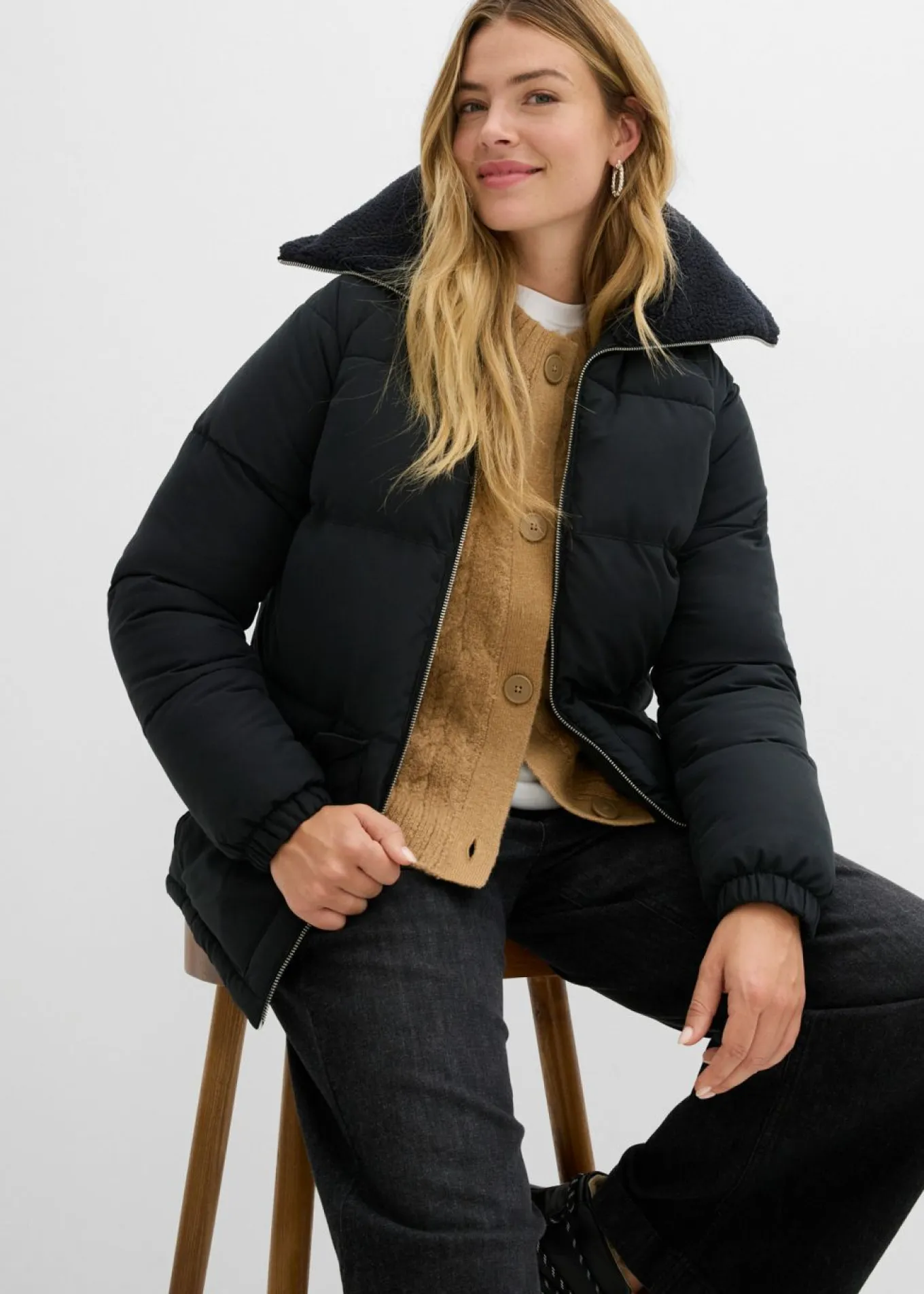 Chaqueta guateada con cuello de pelo